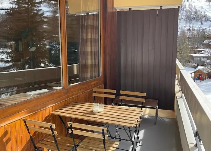 T3 Aux Ecrins Iv, Skis Aux Pieds A Vars
